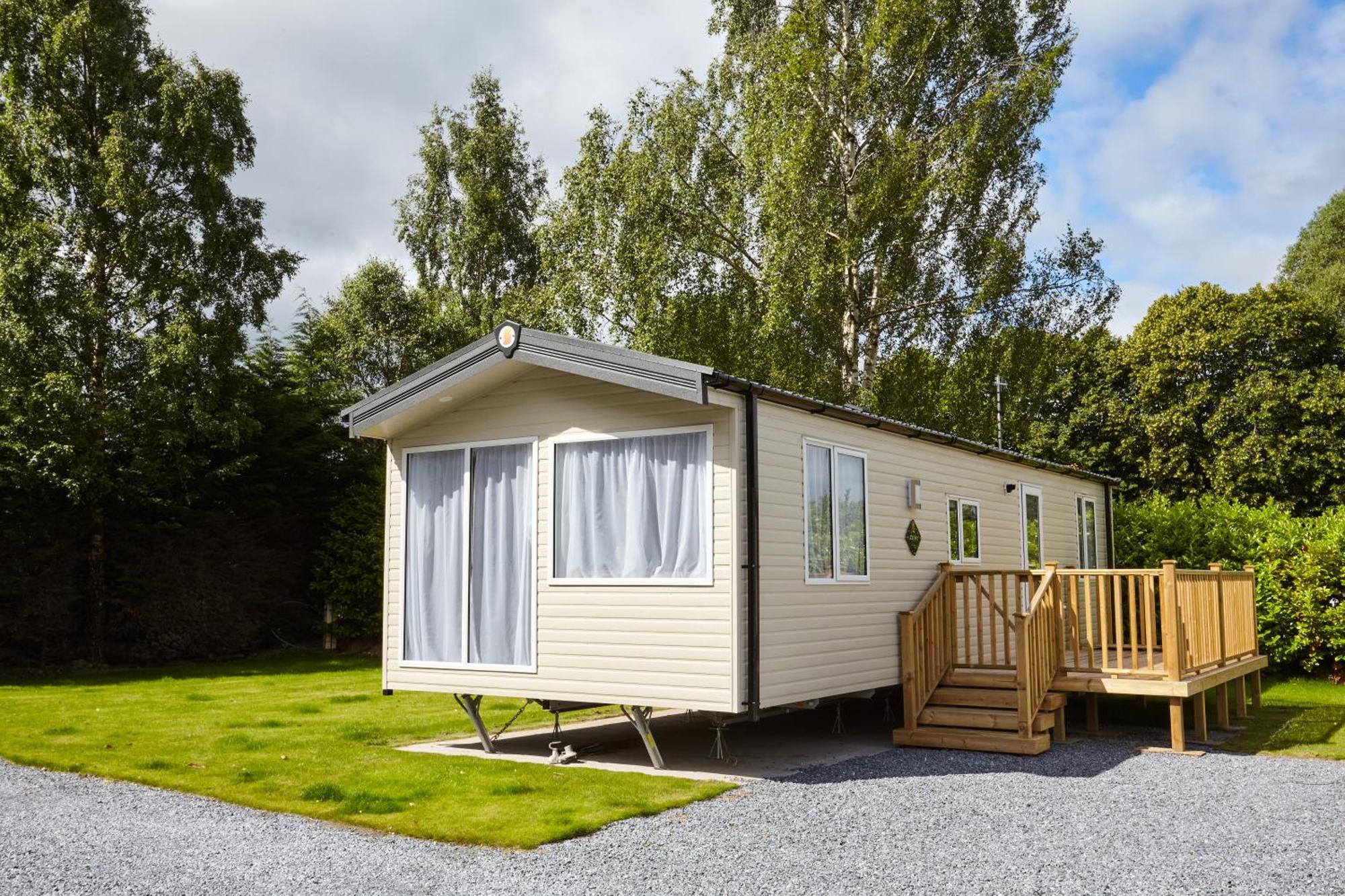 Braidhaugh Holiday Lodge And Glamping Park Crieff Exterior photo